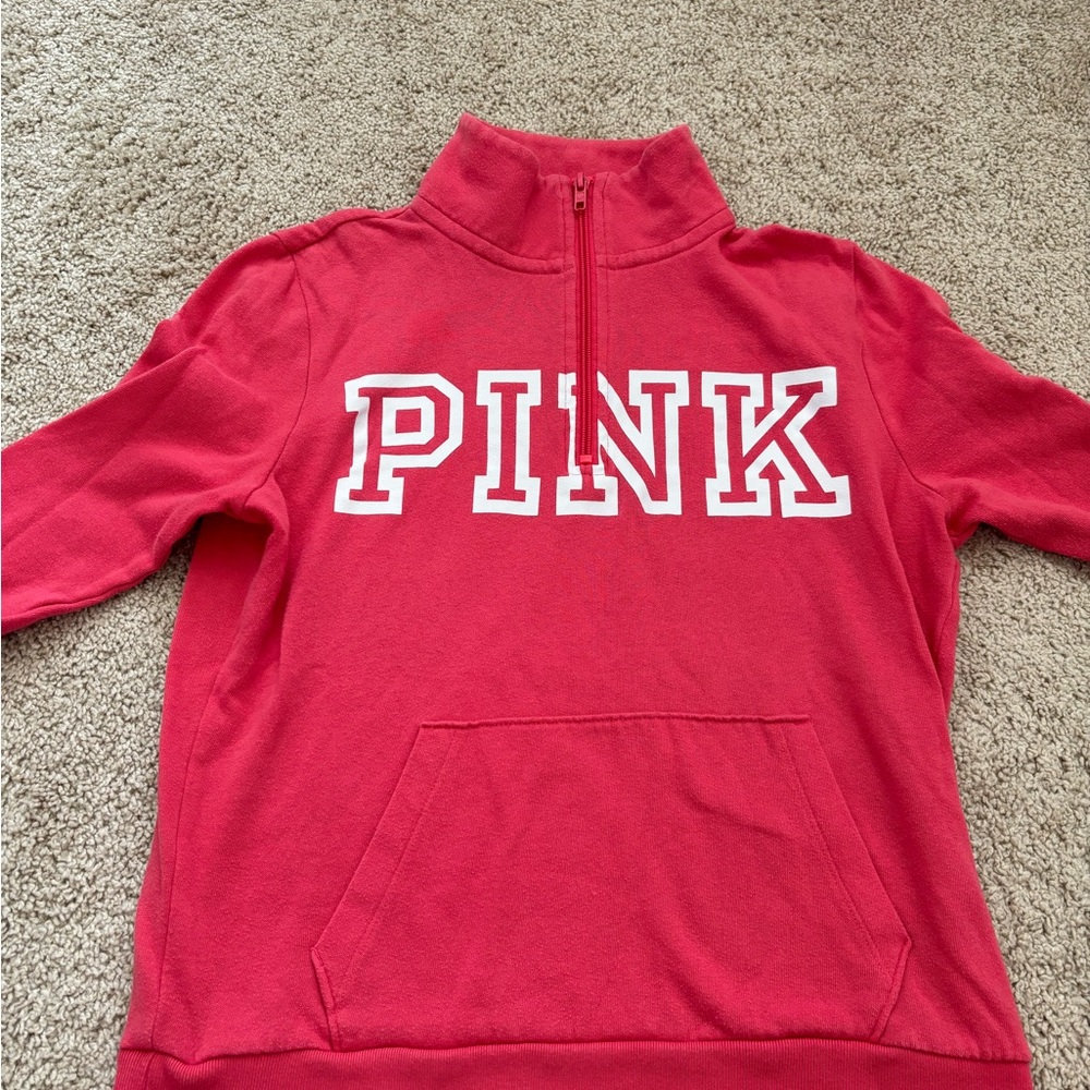 Size small PINK Victoria secret  pink hoodie  make material make with cotton